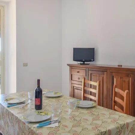 1 Bedroom Pet Friendly In