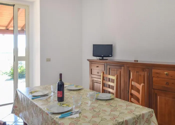 1 Bedroom Pet Friendly In