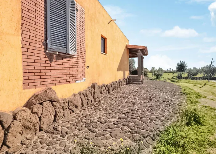 1 Bedroom Pet Friendly In * Orosei